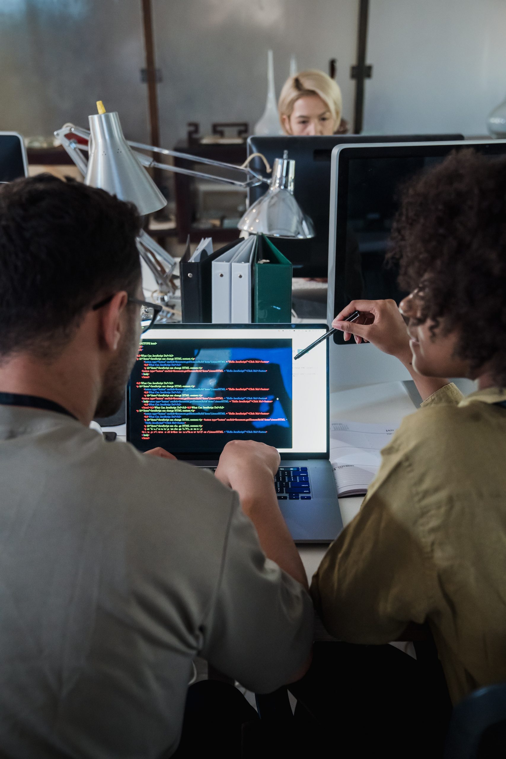 Ricerca, sviluppo, assistenza - Chi Siamo Rsa Software 